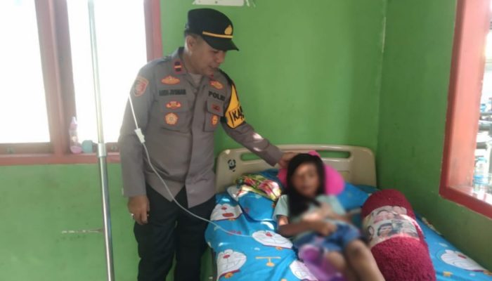 Aksi empati, Kapolsek Tolala Jenguk Anak Babinsa Solidaritas Tanpa Batas!