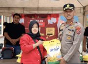 Kapolres Kolaka Utara Salurkan 15 Ton Beras Bulog, Warga Sambut Antusias Program Pangan Murah