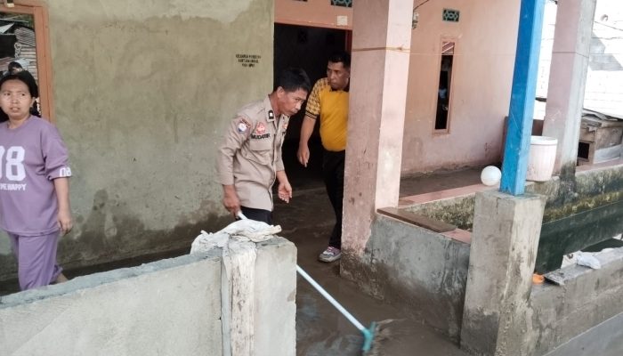 Kolaborasi Tanggap Bencana: Polsek Lasusua dan Kades Watuliu Pimpin Kurvei Massal, Pulihkan Ulukalo Pasca Banjir